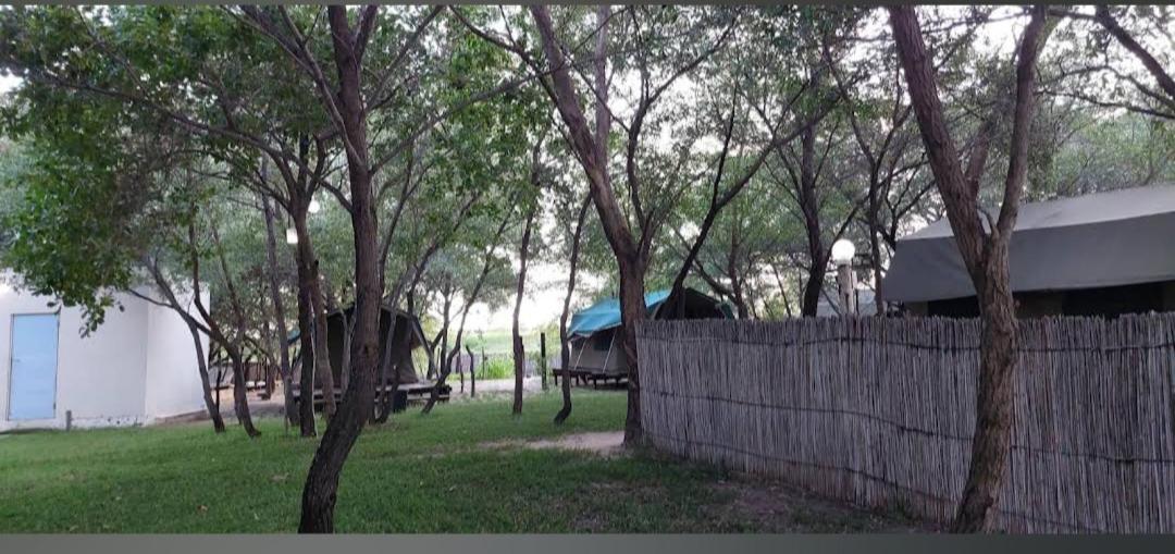 Camp Hogo Kavango Рунду Екстер'єр фото