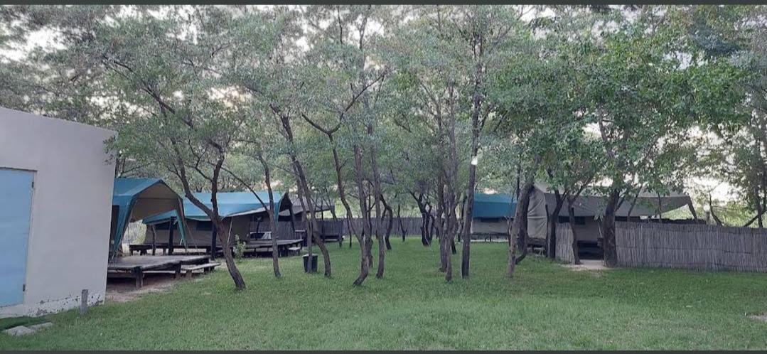 Camp Hogo Kavango Рунду Екстер'єр фото